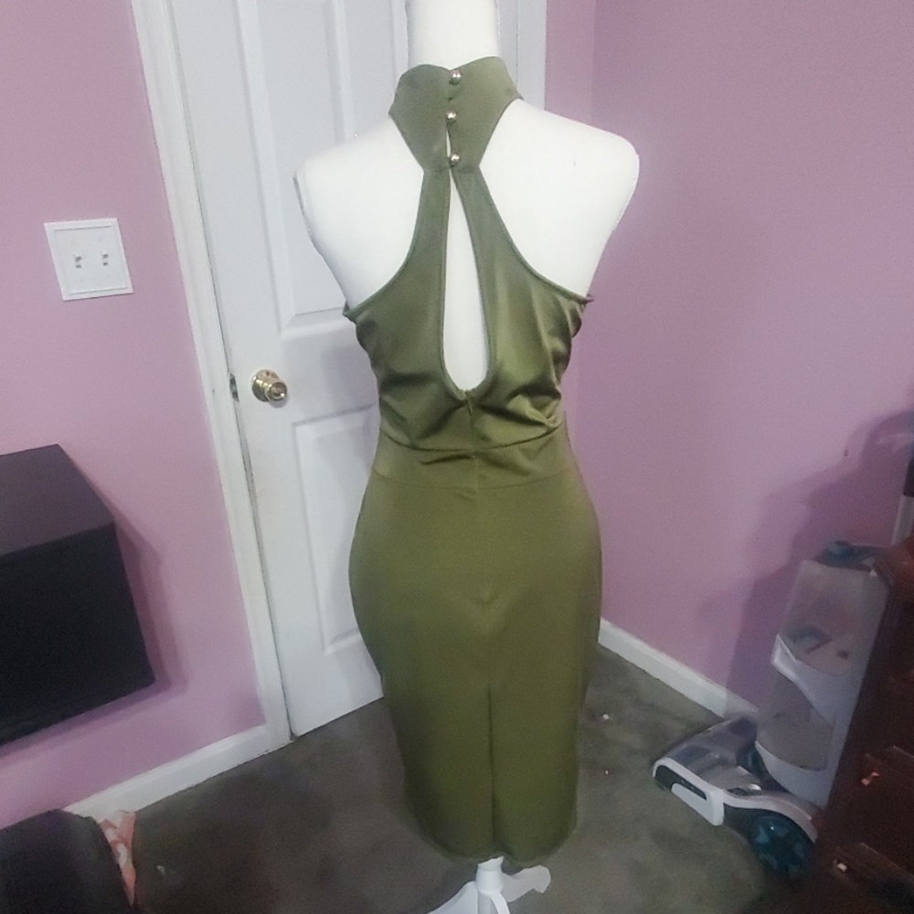 Dress - Picture 3 of 4